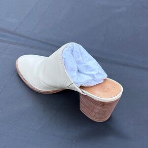 Elegant Cream Women's Heeled Mules